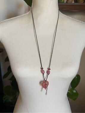 Vintage 90’s Y2K Rose Quartz Crystal Carved Heart Pendant Beaded Cord Necklace